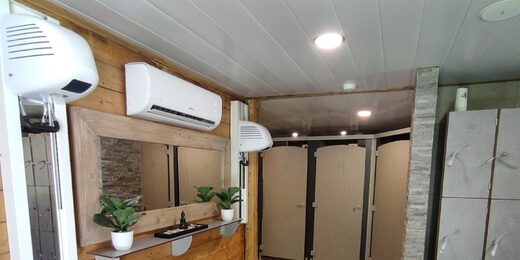 Fourniture de cloisons sanitaires &amp; Cabines WC pour collectivité, campings, ERP