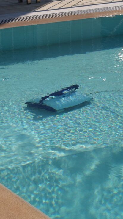 Technic Groupe : fournisseur d’accessoires piscine professionnels – balais & robots piscine usage intensif
